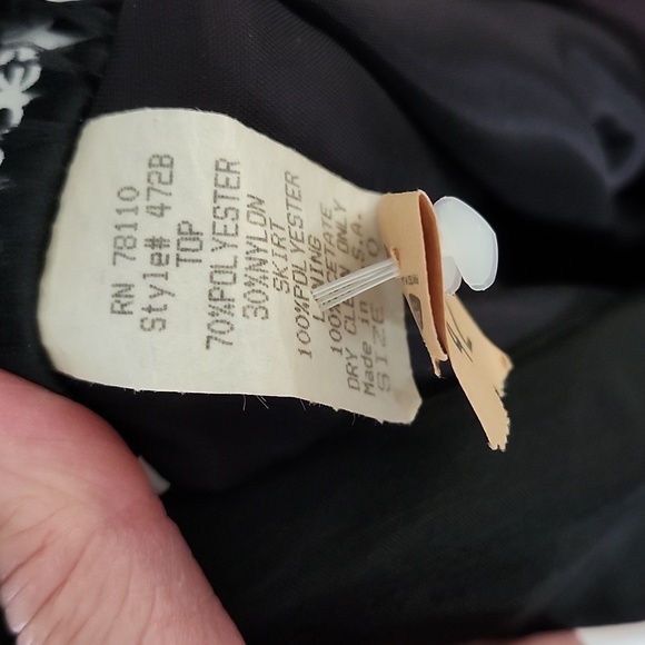 Vintage Lisa Michaels Black Velvet & Satin Evening Dress, Size 10, $55 - Picture 12 of 14